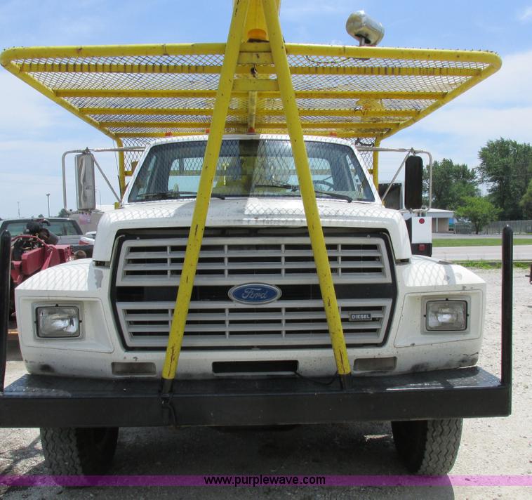 image for item K2162 1993 Ford F700 bucket truck