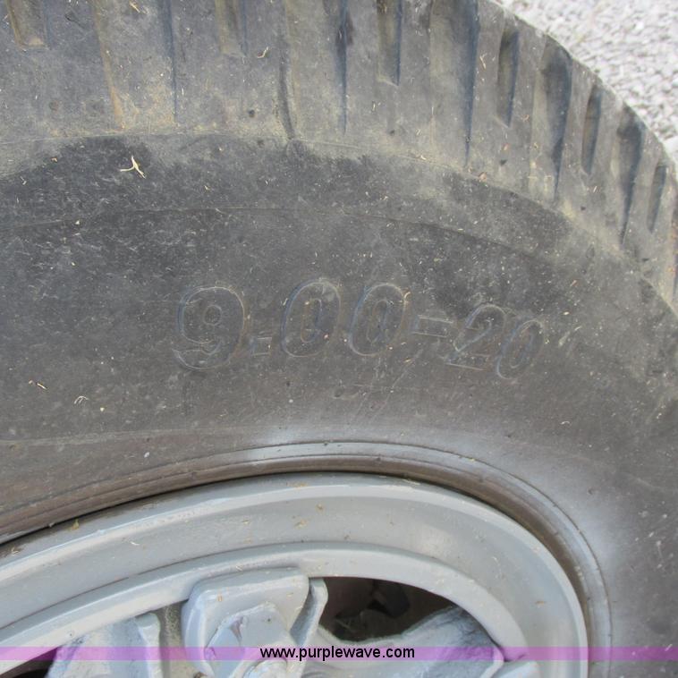 image for item K2162 1993 Ford F700 bucket truck