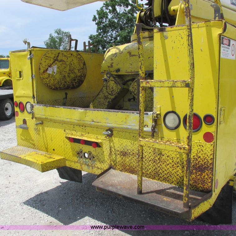 image for item K2162 1993 Ford F700 bucket truck