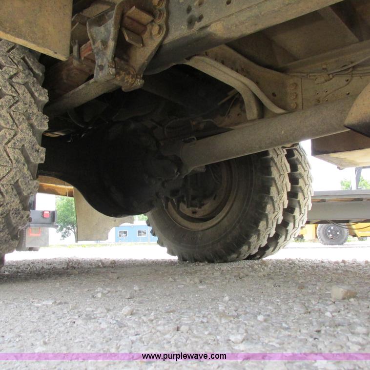 image for item K2162 1993 Ford F700 bucket truck