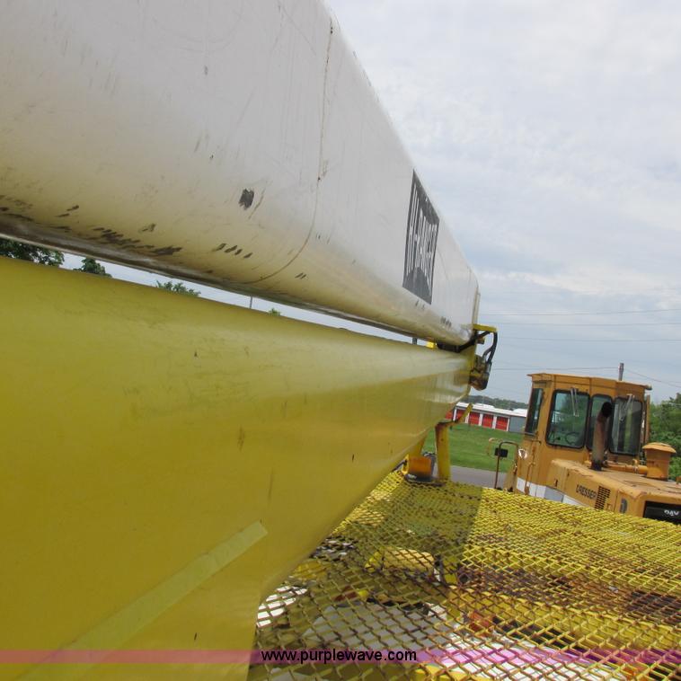 image for item K2162 1993 Ford F700 bucket truck