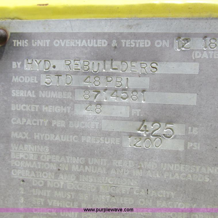 image for item K2162 1993 Ford F700 bucket truck