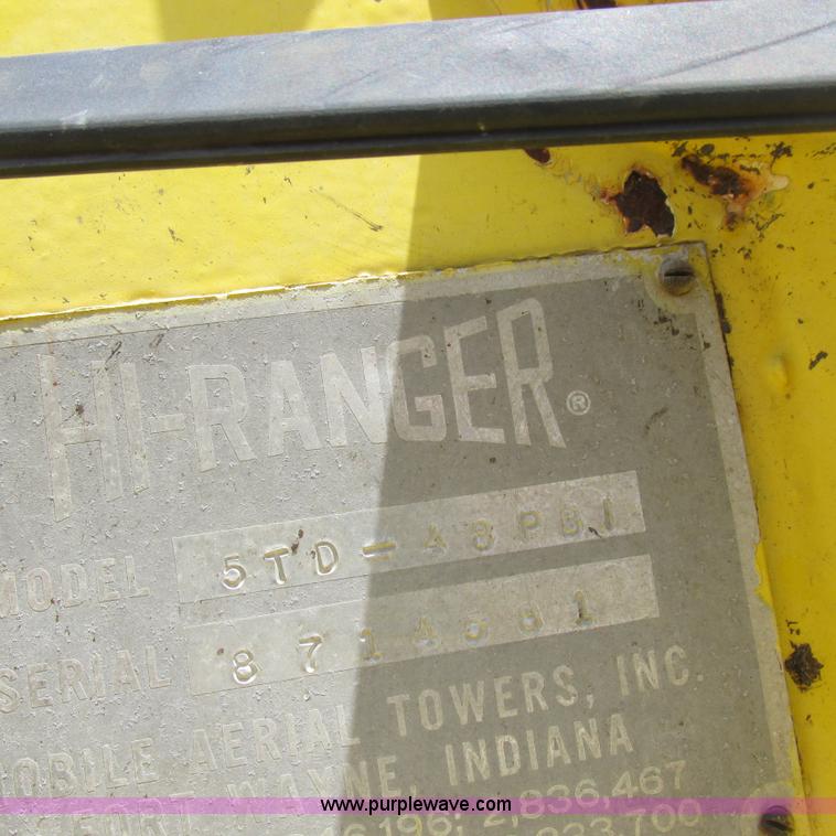 image for item K2162 1993 Ford F700 bucket truck