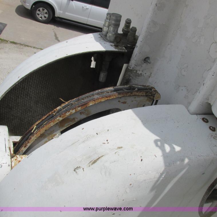 image for item K2162 1993 Ford F700 bucket truck