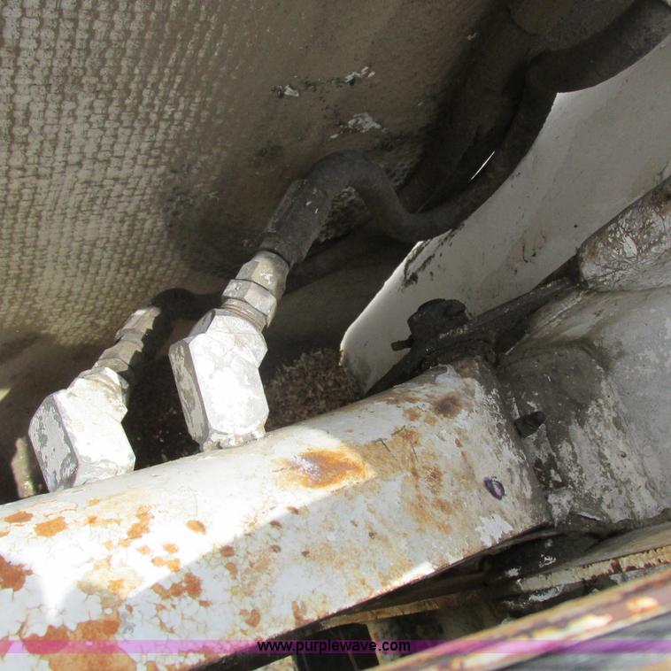 image for item K2162 1993 Ford F700 bucket truck