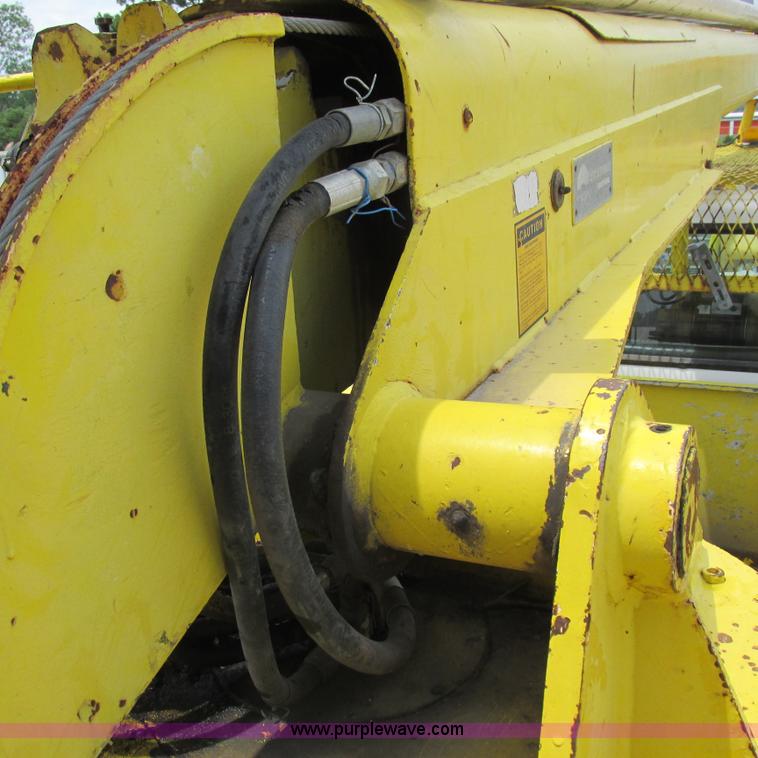 image for item K2162 1993 Ford F700 bucket truck