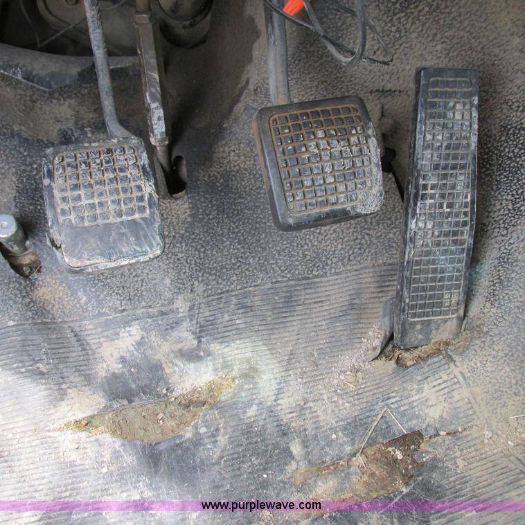 image for item K2162 1993 Ford F700 bucket truck