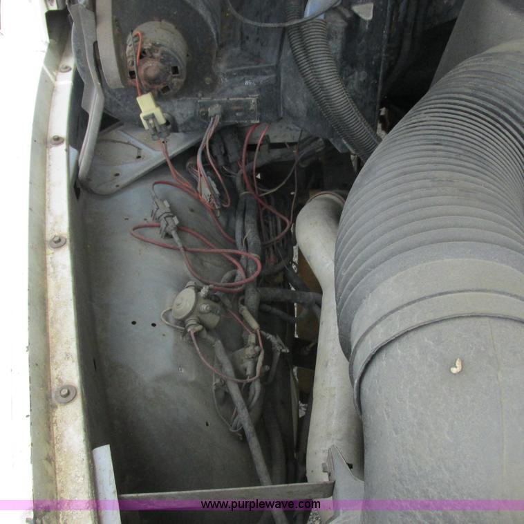 image for item K2162 1993 Ford F700 bucket truck