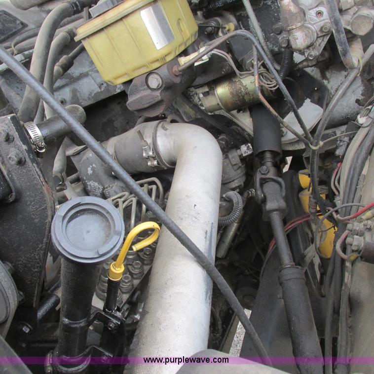 image for item K2162 1993 Ford F700 bucket truck