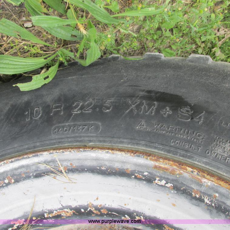 image for item K2163 1988 Ford F600 flatbed truck