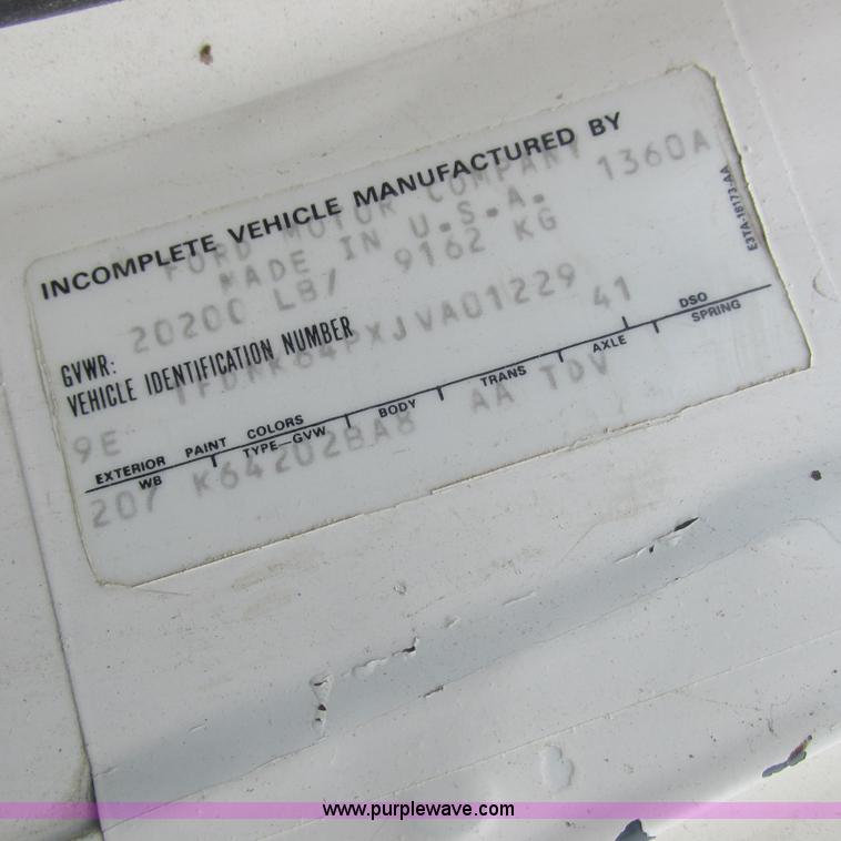 image for item K2163 1988 Ford F600 flatbed truck