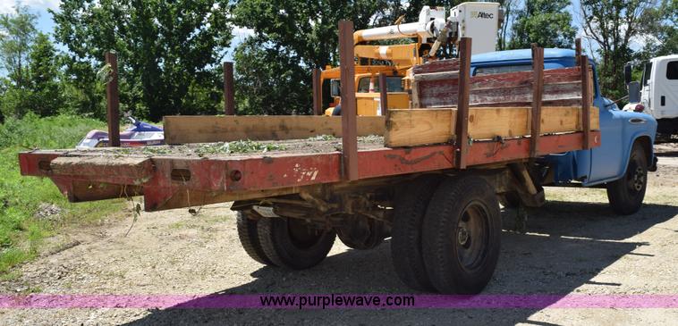 image for item K6020 1957 Chevrolet 6500 flatbed truck