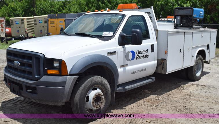 image for item K6100 2006 Ford F550 service truck