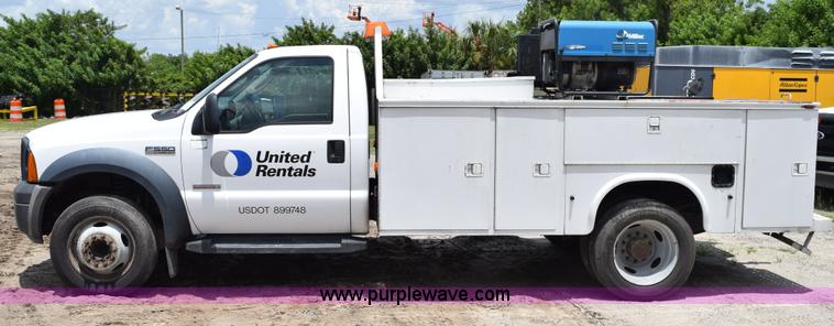 image for item K6100 2006 Ford F550 service truck