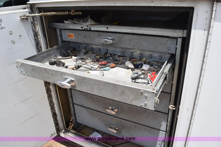 image for item K6100 2006 Ford F550 service truck