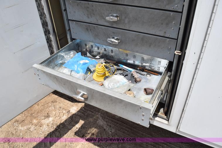 image for item K6100 2006 Ford F550 service truck