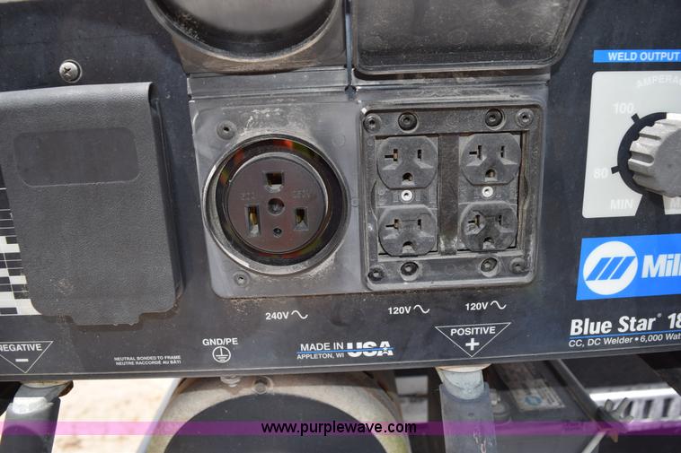 image for item K6100 2006 Ford F550 service truck