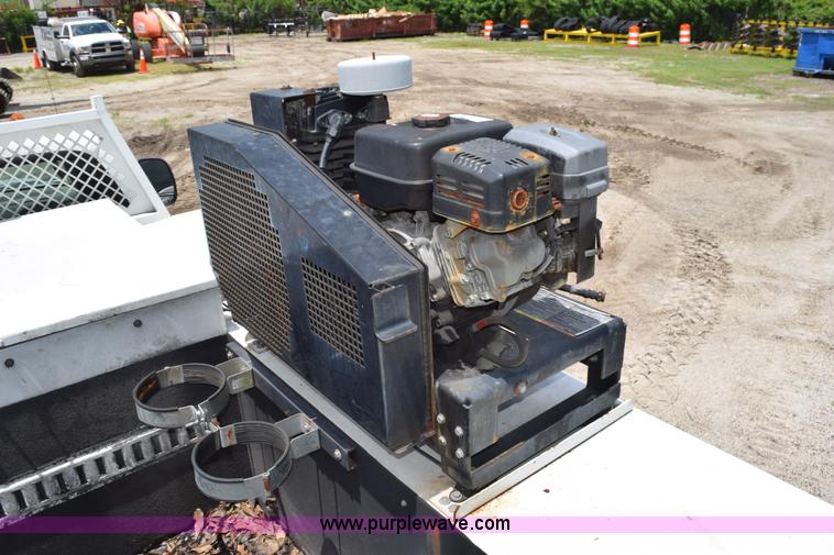 image for item K6100 2006 Ford F550 service truck