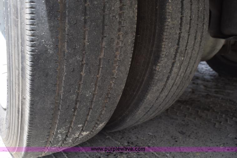 image for item K6100 2006 Ford F550 service truck