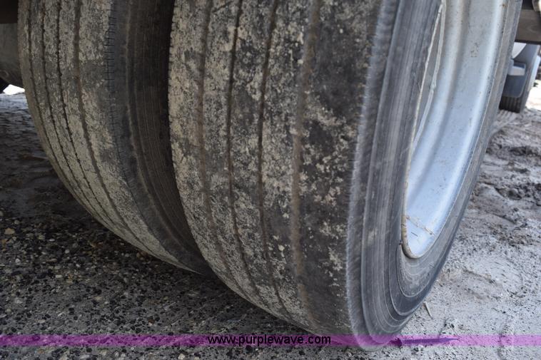 image for item K6100 2006 Ford F550 service truck