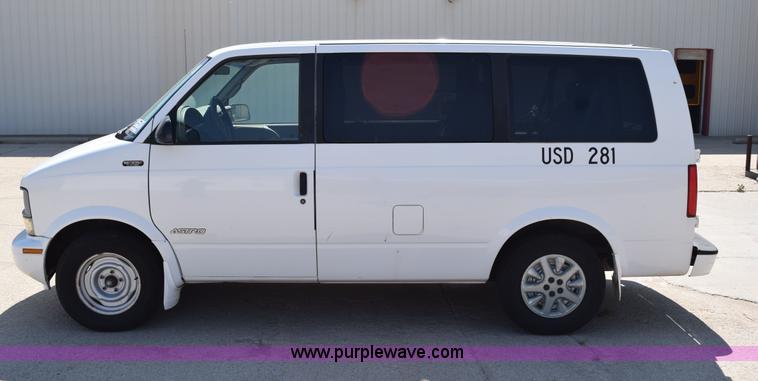 image for item K6104 1997 Chevrolet Astro van