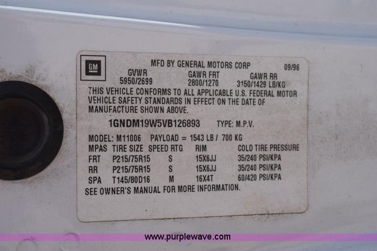 image for item K6104 1997 Chevrolet Astro van