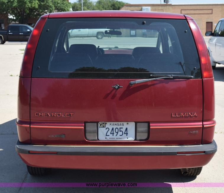 image for item K6105 1992 Chevrolet Lumina APV van