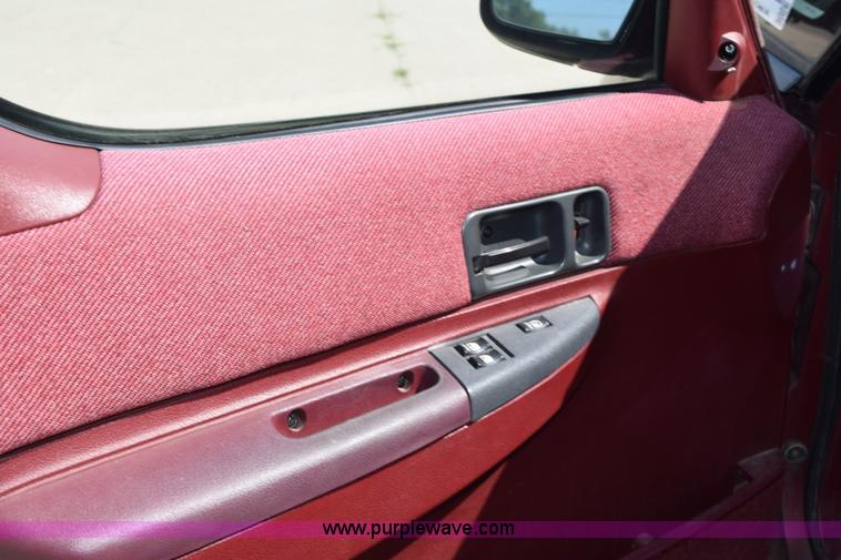 image for item K6105 1992 Chevrolet Lumina APV van