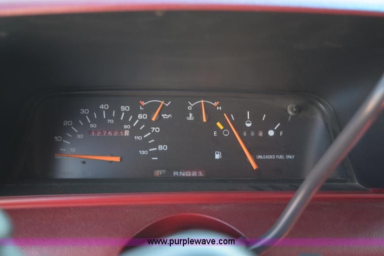 image for item K6105 1992 Chevrolet Lumina APV van