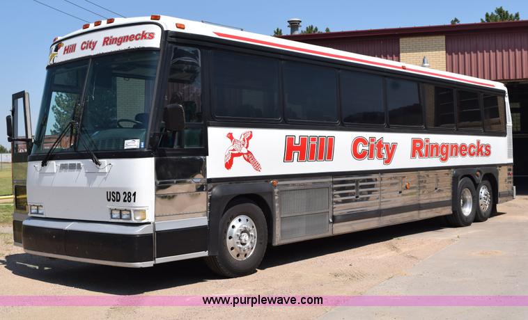 image for item K6106 1989 MCI 102C3 charter bus