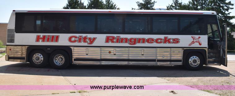 image for item K6106 1989 MCI 102C3 charter bus