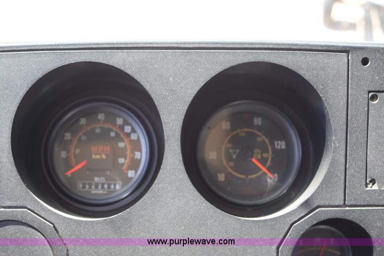 image for item K6106 1989 MCI 102C3 charter bus