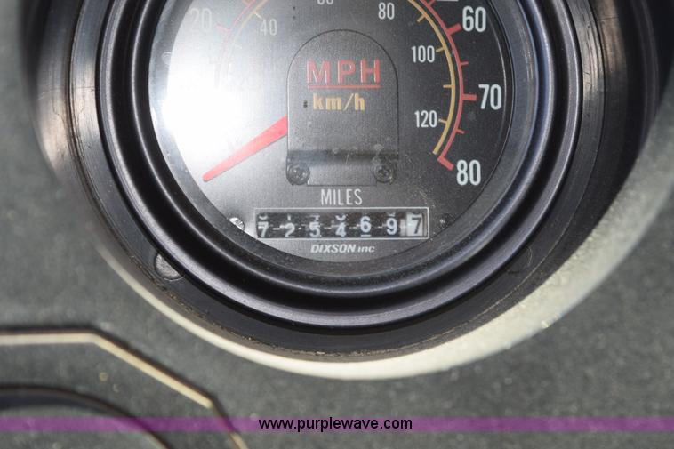 image for item K6106 1989 MCI 102C3 charter bus