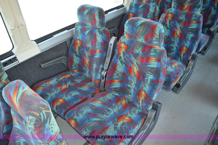 image for item K6106 1989 MCI 102C3 charter bus