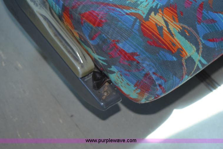 image for item K6106 1989 MCI 102C3 charter bus