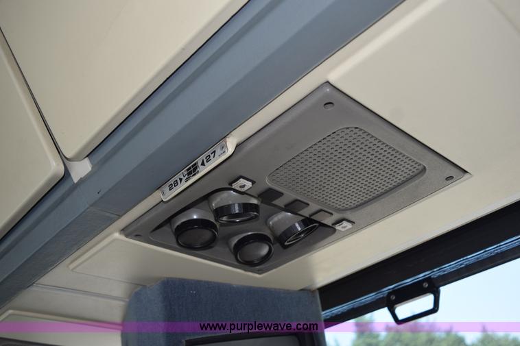 image for item K6106 1989 MCI 102C3 charter bus