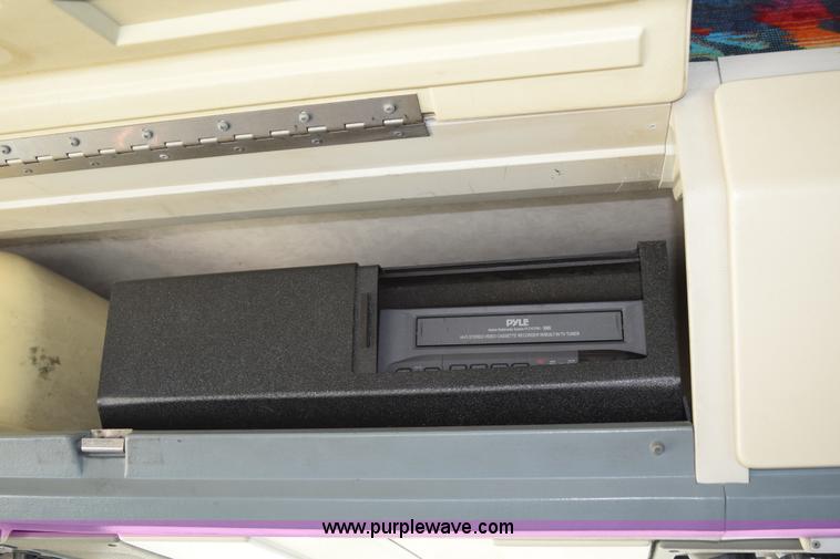 image for item K6106 1989 MCI 102C3 charter bus