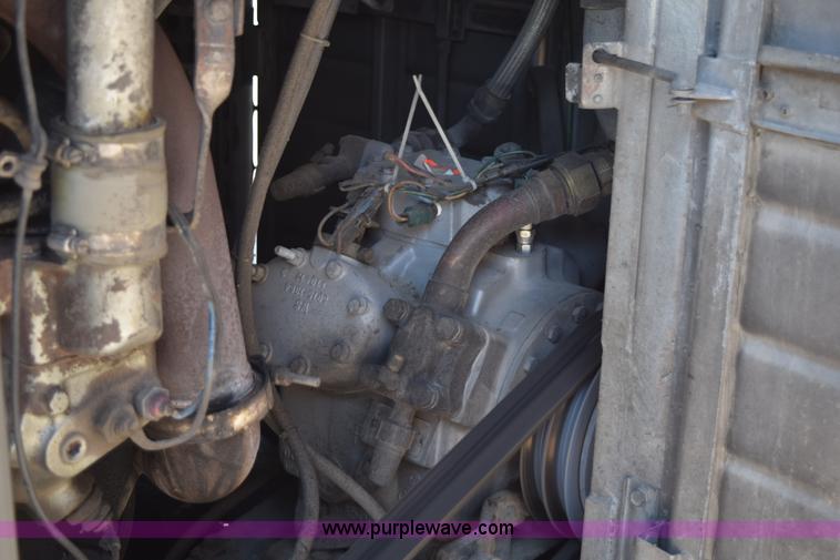 image for item K6106 1989 MCI 102C3 charter bus