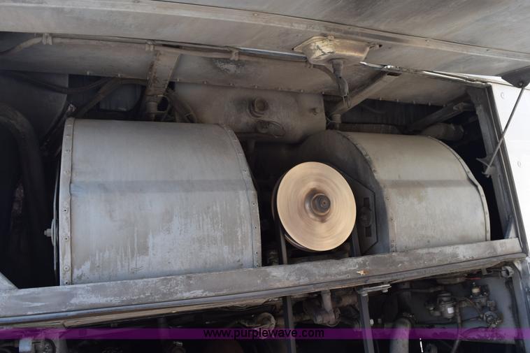 image for item K6106 1989 MCI 102C3 charter bus