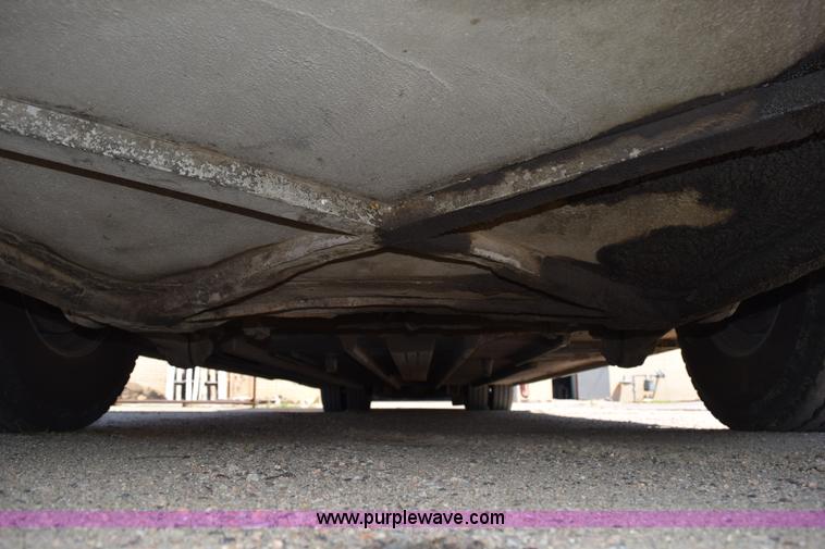 image for item K6106 1989 MCI 102C3 charter bus