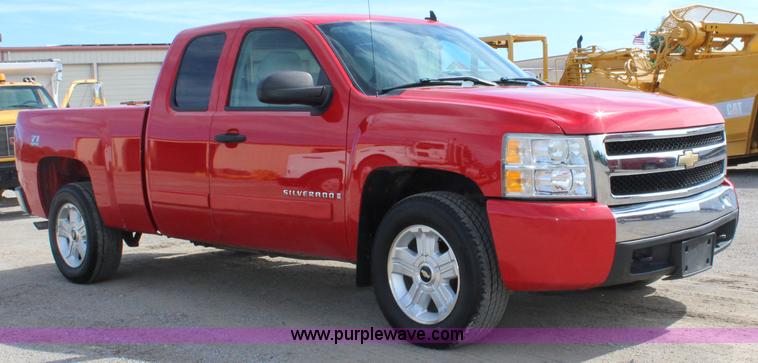 image for item K6930 2008 Chevrolet Silverado 1500 Ext. Cab pickup truck