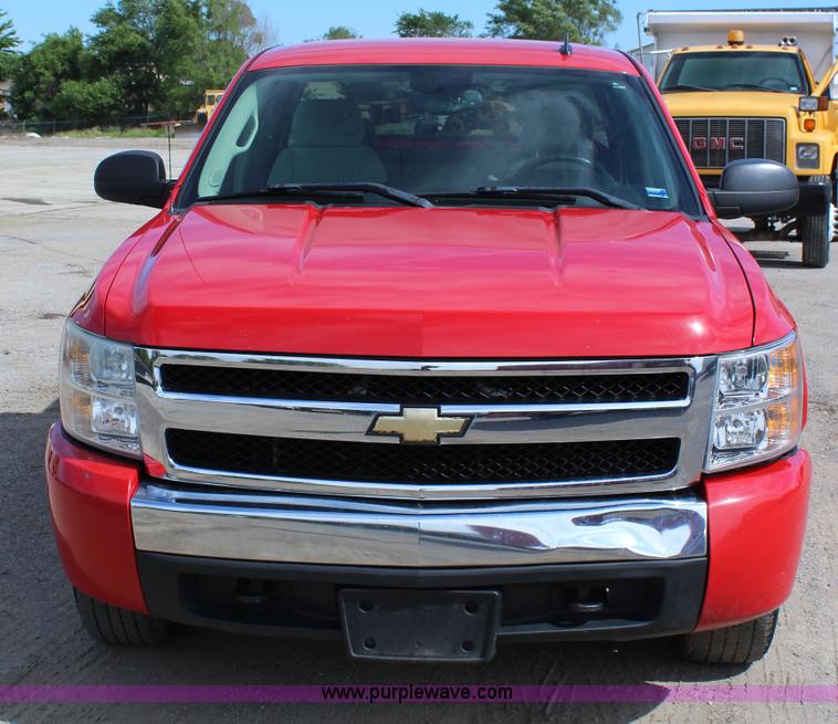 image for item K6930 2008 Chevrolet Silverado 1500 Ext. Cab pickup truck