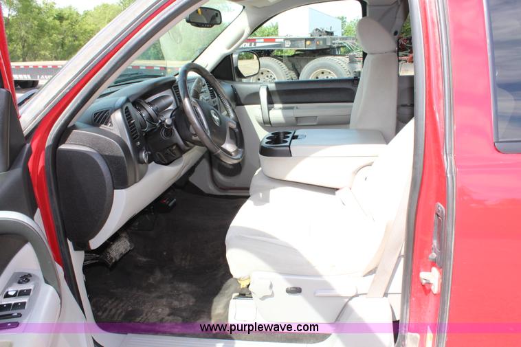 image for item K6930 2008 Chevrolet Silverado 1500 Ext. Cab pickup truck