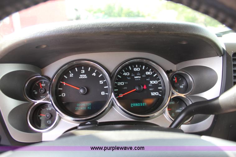 image for item K6930 2008 Chevrolet Silverado 1500 Ext. Cab pickup truck