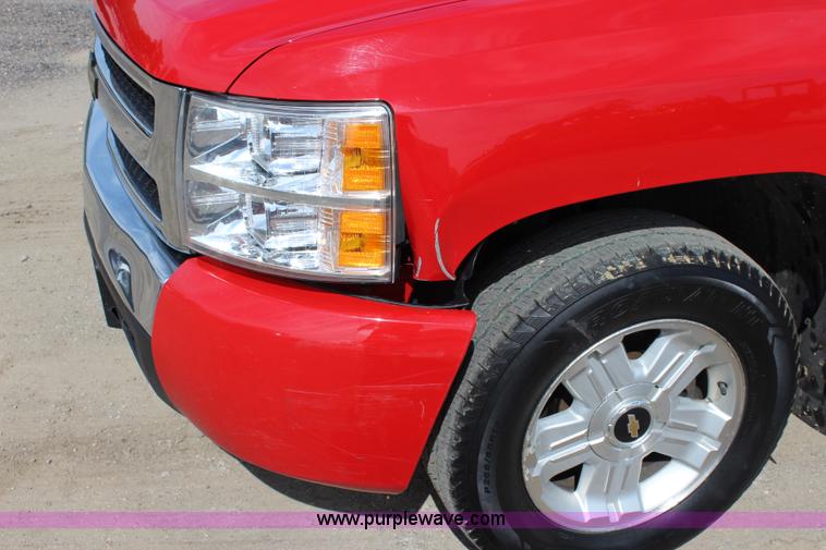 image for item K6930 2008 Chevrolet Silverado 1500 Ext. Cab pickup truck