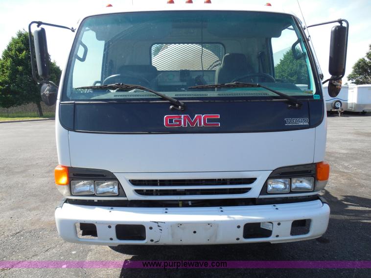 image for item K7500 2001 Isuzu NQR water truck