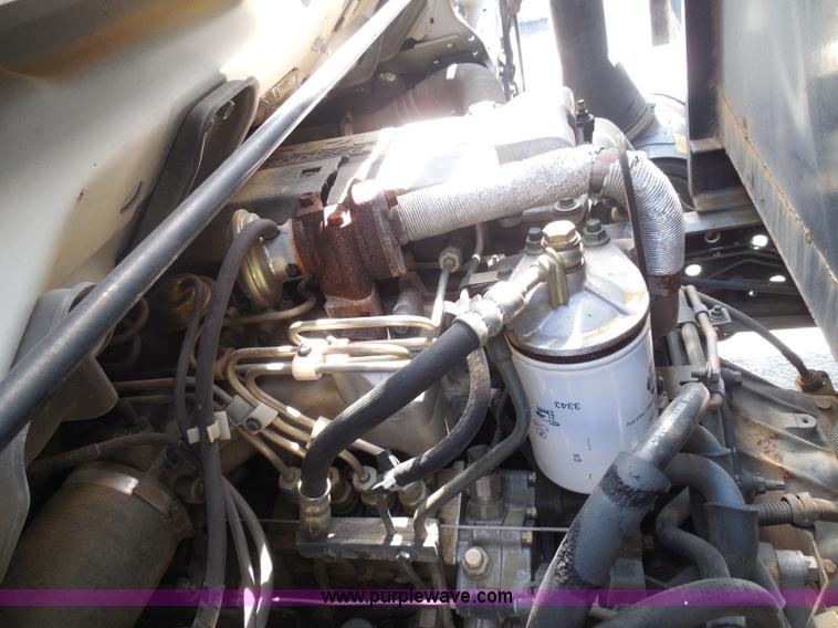 image for item K7500 2001 Isuzu NQR water truck