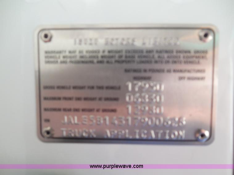 image for item K7500 2001 Isuzu NQR water truck