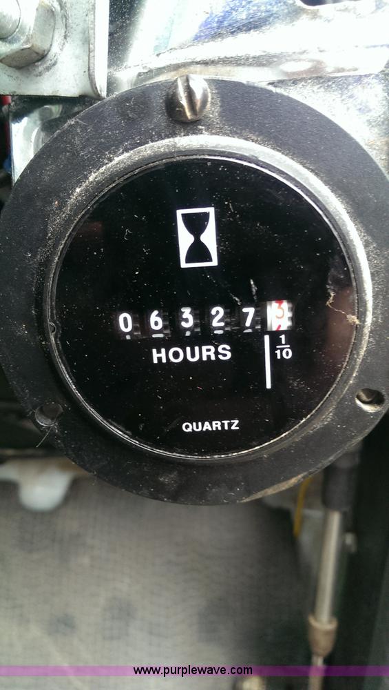 image for item K7500 2001 Isuzu NQR water truck