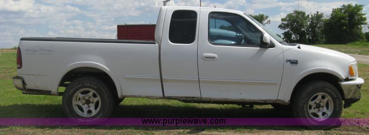 image for item K8611 1998 Ford F150 XLT SuperCab pickup truck